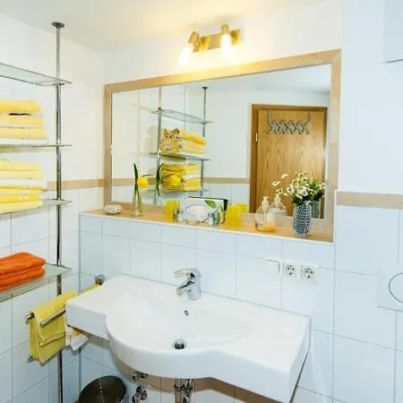 Cafe Chiemgau Und Gaestehaus Apartamento Ruhpolding