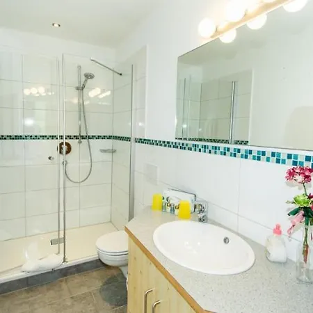 Apartamento Cafe Chiemgau Und Gaestehaus *