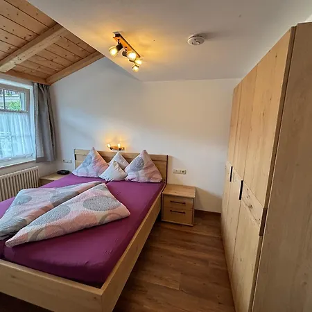 Apartment Cafe Chiemgau Und Gaestehaus