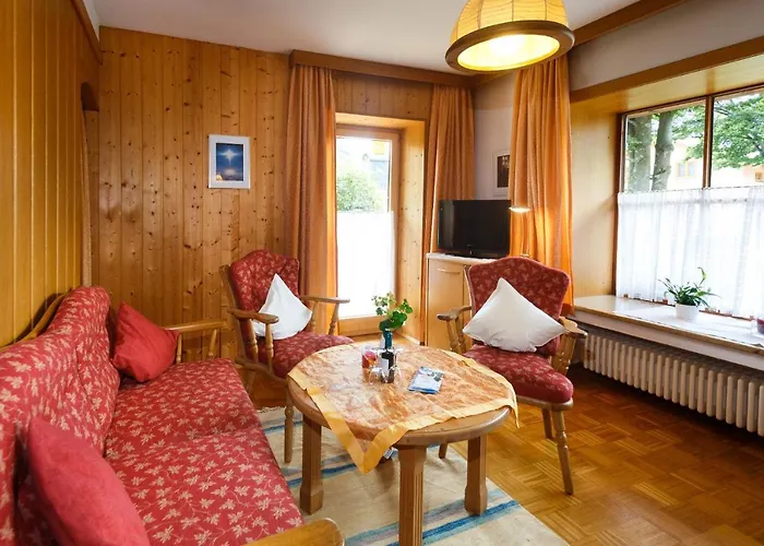 Cafe Chiemgau Und Gaestehaus Ruhpolding