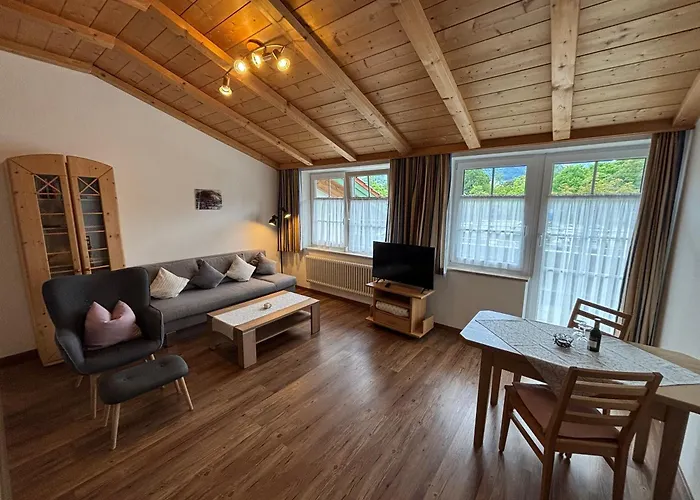 Daire Cafe Chiemgau Und Gaestehaus Ruhpolding