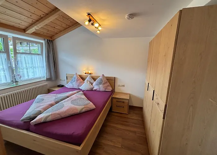 Daire Cafe Chiemgau Und Gaestehaus